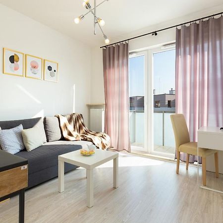 Metro Bielany Apartments By Noclegi Renters Varşovia Exterior foto