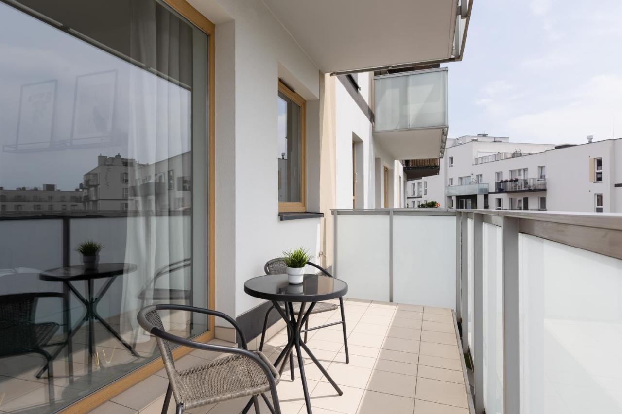 Metro Bielany Apartments By Noclegi Renters Varşovia Exterior foto