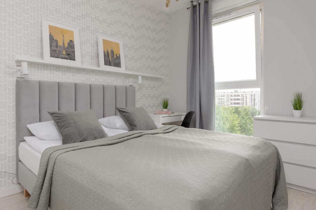 Metro Bielany Apartments By Noclegi Renters Varşovia Exterior foto
