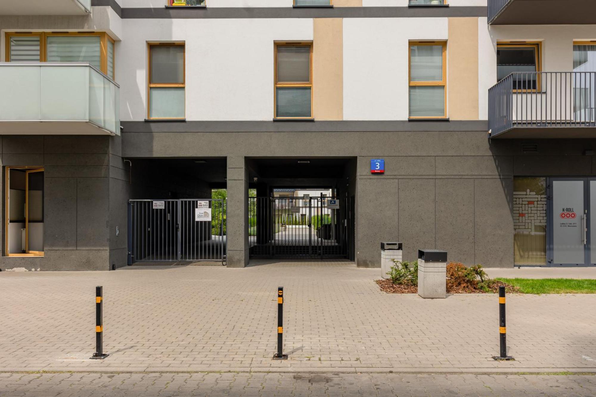 Metro Bielany Apartments By Noclegi Renters Varşovia Exterior foto