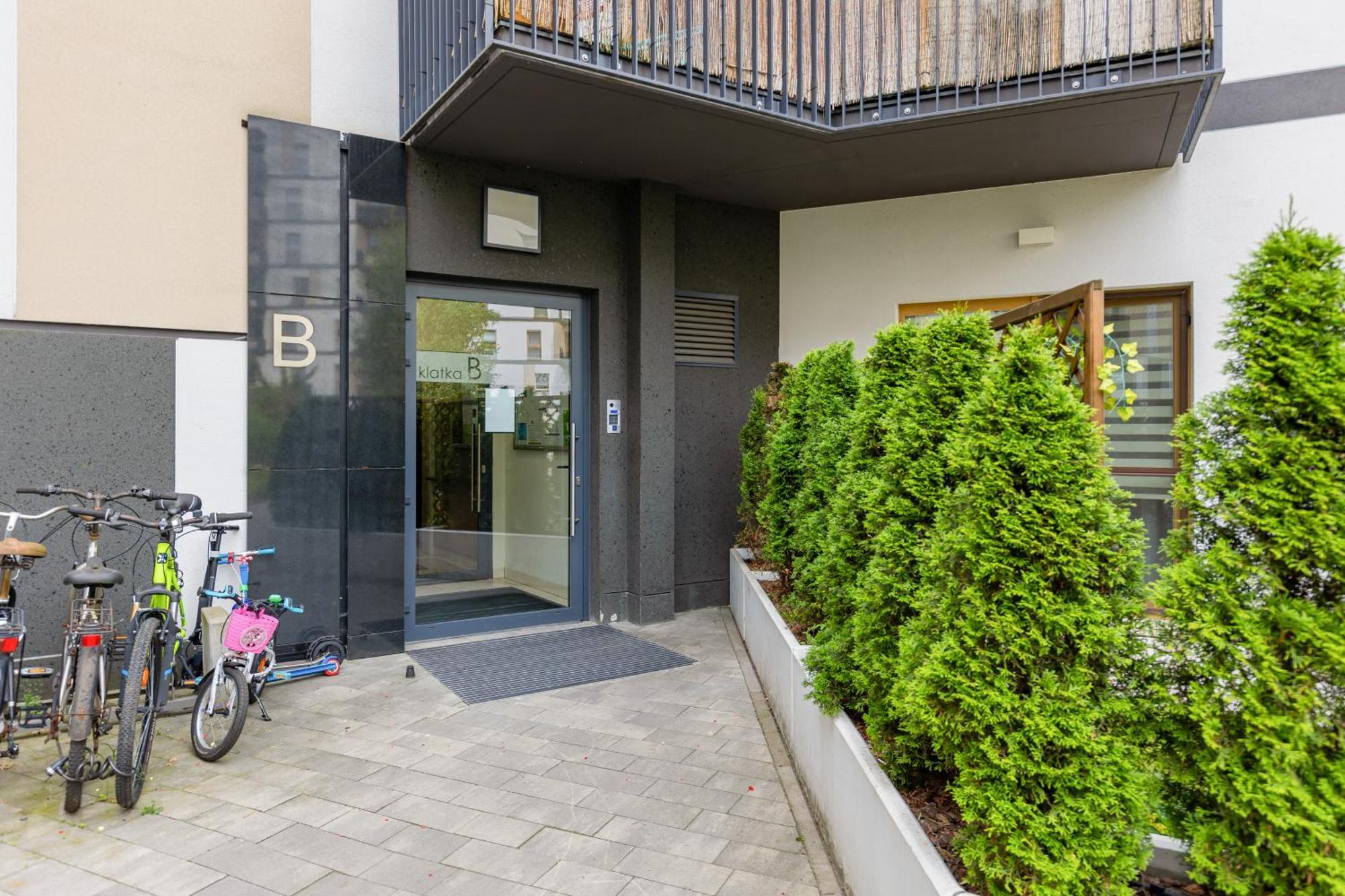 Metro Bielany Apartments By Noclegi Renters Varşovia Exterior foto